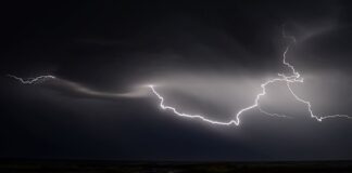 അറബിക്കടലിൽ ഉഷ്ണമേഖലാ ന്യൂനമർദം രൂപപ്പെടാൻ സാധ്യതയുണ്ടെന്ന് സൂചന