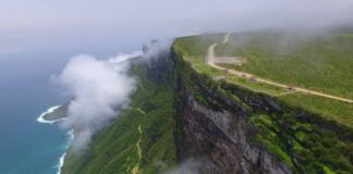 വിനോദസഞ്ചാരികളുടെ ഒരു ഹോട്ട്സ്പോട്ടായി ദോഫാറിലെ ജബൽ അൽ ഖമർ