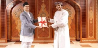 നേപ്പാളി അംബാസഡറുടെ കൈയിൽ നിന്നും യോഗ്യതാപത്രം അണ്ടർസെക്രട്ടറി ഏറ്റുവാങ്ങി