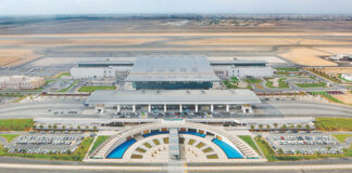 സലാല വിമാനത്താവളം വഴി ഖരീഫ് സീസണിൽ യാത്ര ചെയ്തത്  463,000 യാത്രക്കാർ