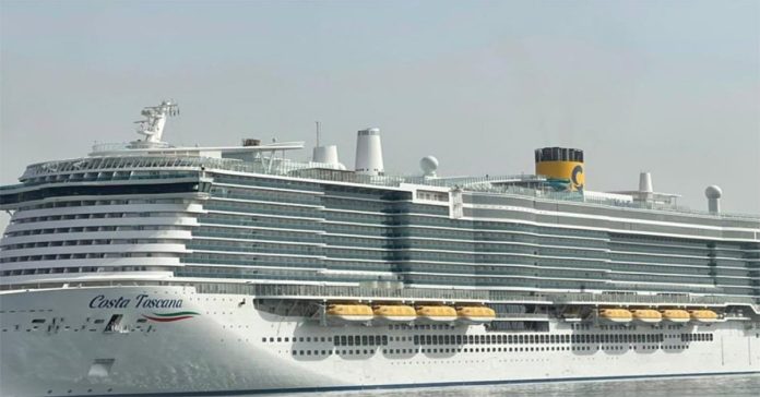 cruise ship