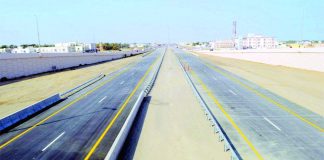 ചുഴലിക്കാറ്റിൽ തകർന്ന അൽ ബത്തിന ഹൈവേയുടെ 92.5 ശതമാനം ഭാഗവും പുനഃസ്ഥാപിച്ചു