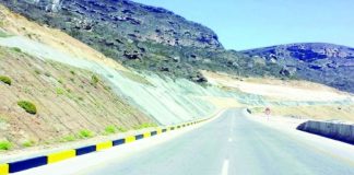 ദോഫാർ ഗവർണറേറ്റിലേക്കുള്ള റോഡുകളിൽ അറ്റകുറ്റപ്പണികൾ പൂർത്തിയാക്കി