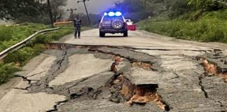 മഴയിൽ ദോഫാറിലെ റോഡുകൾ തകർന്നു; വാഹനമോടിക്കുന്നവർ ജാഗ്രത പാലിക്കണമെന്ന് ROP