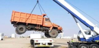 കാലങ്ങളായി ഉപേക്ഷിക്കപ്പെട്ട വാഹനങ്ങൾക്കെതിരെ നടപടികൾ ആരംഭിച്ച് മസ്കത്ത് മുനിസിപ്പാലിറ്റി