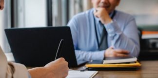 ഒമാനിൽ നിരവധി തൊഴിൽ അവസരങ്ങൾ പ്രഖ്യാപിച്ചു