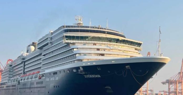 cruise ship