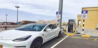 ഒമാനിലെ ഇന്ധന സ്റ്റേഷനുകളിൽ ഇ വി ചാർജിംഗ് പോയിന്റുകൾ നിർബന്ധമാക്കി