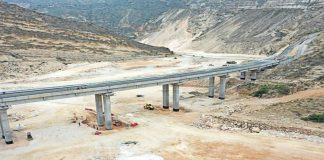 സുഹാർ-ബുറൈമി റോഡിൽ അഞ്ച് പാലങ്ങൾ നിർമ്മിക്കുന്നതിനുള്ള ടെൻഡർ തീയതി നീട്ടി