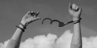 ഫാക് കുർബ; 1088 പേർക്ക് ജയിൽ മോചനം സാധ്യമാക്കി ഒമാൻ ലോയേഴ്സ് അസോസിയേഷൻ