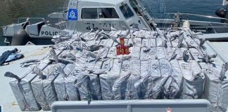 ഒമാനിൽ ബോട്ടിൽ മദ്യം കടത്താൻ ശ്രമിച്ച മൂന്ന് പേർ പിടിയിൽ