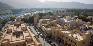 ടൂറിസ്റ്റ് ഗൈഡുകൾക്കായി ഫ്രീലാൻസ് എംപ്ലോയ്മെന്റ് രജിസ്റ്ററുമായി ഒമാൻ