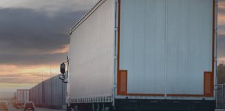 വിവിധ റോഡുകളിൽ വ്യാഴം, ശനി ദിവസങ്ങളിൽ ട്രക്കുകളുടെ സഞ്ചാരത്തിന് നിയന്ത്രണം; അറിയിപ്പുമായി റോയൽ ഒമാൻ പോലീസ്