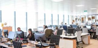 തൊഴിലാളികൾക്ക് ജോലി മാറാൻ അവസരം; പ്രവാസികൾക്ക് ആശ്വാസ നടപടിയുമായി ഒമാൻ