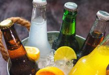 കാർബണേറ്റഡ് പാനീയ കുപ്പികൾ വിപണിയിൽ നിന്നും പിൻവലിച്ച് ഒമാൻ