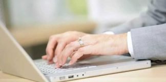 മിന്നൽ പ്രളയ സാധ്യത; ഒമാനിൽ ഇന്ന് വർക്ക് ഫ്രം ഹോം