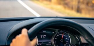 വാഹന കള്ളക്കടത്ത്; മൾട്ടി നാഷണൽ ഗ്രൂപ്പ് ഒമാനിൽ അറസ്റ്റിൽ