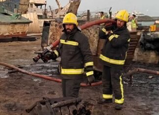 ഒമാനിലെ മസിറ തുറമുഖത്ത് തീപിടുത്തം