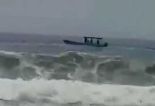 ബോട്ട് മുങ്ങി കടലിൽ അകപ്പെട്ടു; സ്വദേശി പൗരനെ രക്ഷപ്പെടുത്തി ഒമാൻ കോസ്റ്റ് ഗാർഡ്