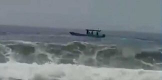 ബോട്ട് മുങ്ങി കടലിൽ അകപ്പെട്ടു; സ്വദേശി പൗരനെ രക്ഷപ്പെടുത്തി ഒമാൻ കോസ്റ്റ് ഗാർഡ്